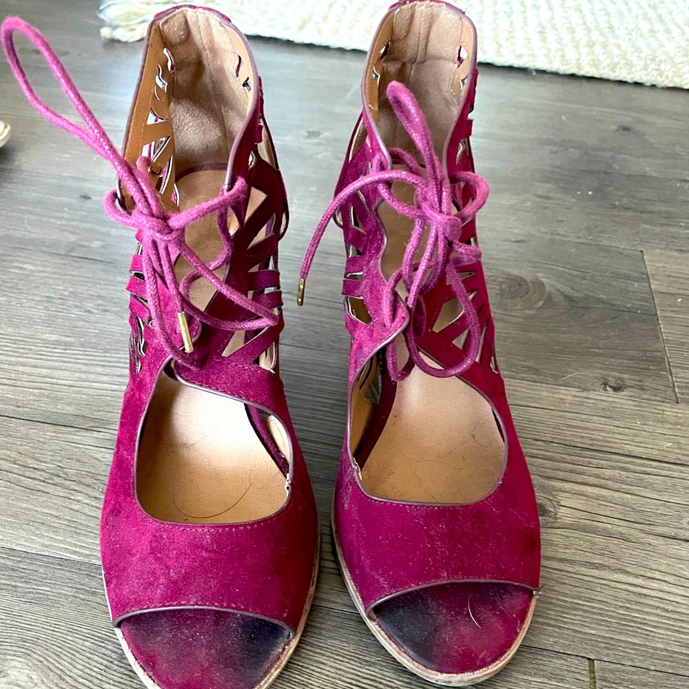 Women’s boho styled statement heels - size 7.5